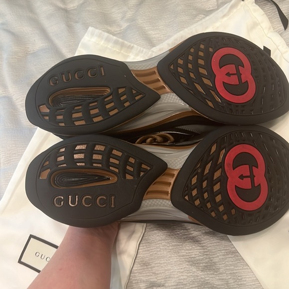 Men’s Gucci Run Sneaker 2023 size 10 - Picture 10 of 15